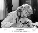 SOIS BELLE ET TAIS-TOI