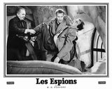 LES ESPIONS