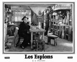 LES ESPIONS